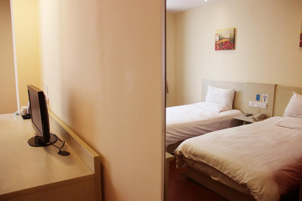 Hanting Express Shenyang Longemont Square Стая снимка